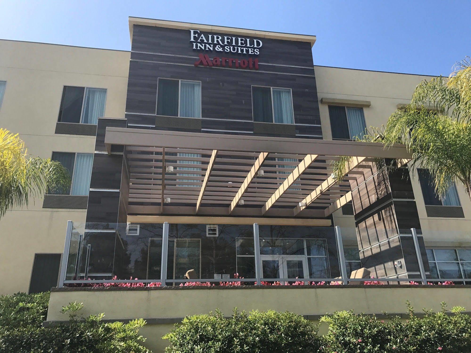 Fairfield Inn & Suites By Marriott San Diego Карлсбад Екстериор снимка