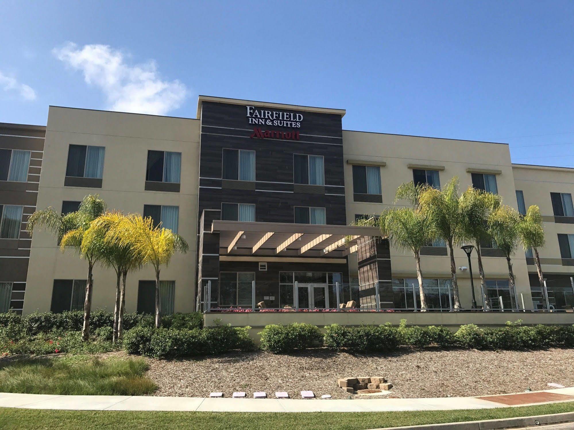 Fairfield Inn & Suites By Marriott San Diego Карлсбад Екстериор снимка